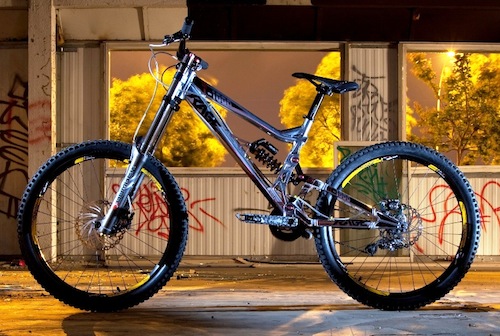  - 3908-rage-bicycle-t1000-pour-2011